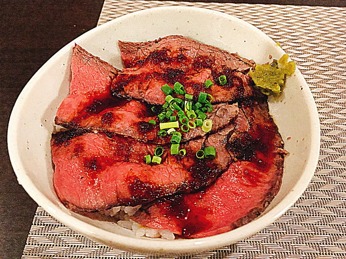 ローストビーフ丼